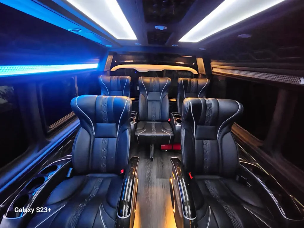 Hiace Premio Luxury